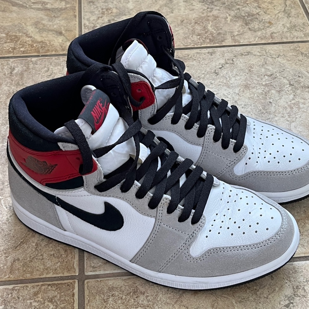 AIR JORDAN 1 RETRO HIGH LIGHT SMOKE GREY